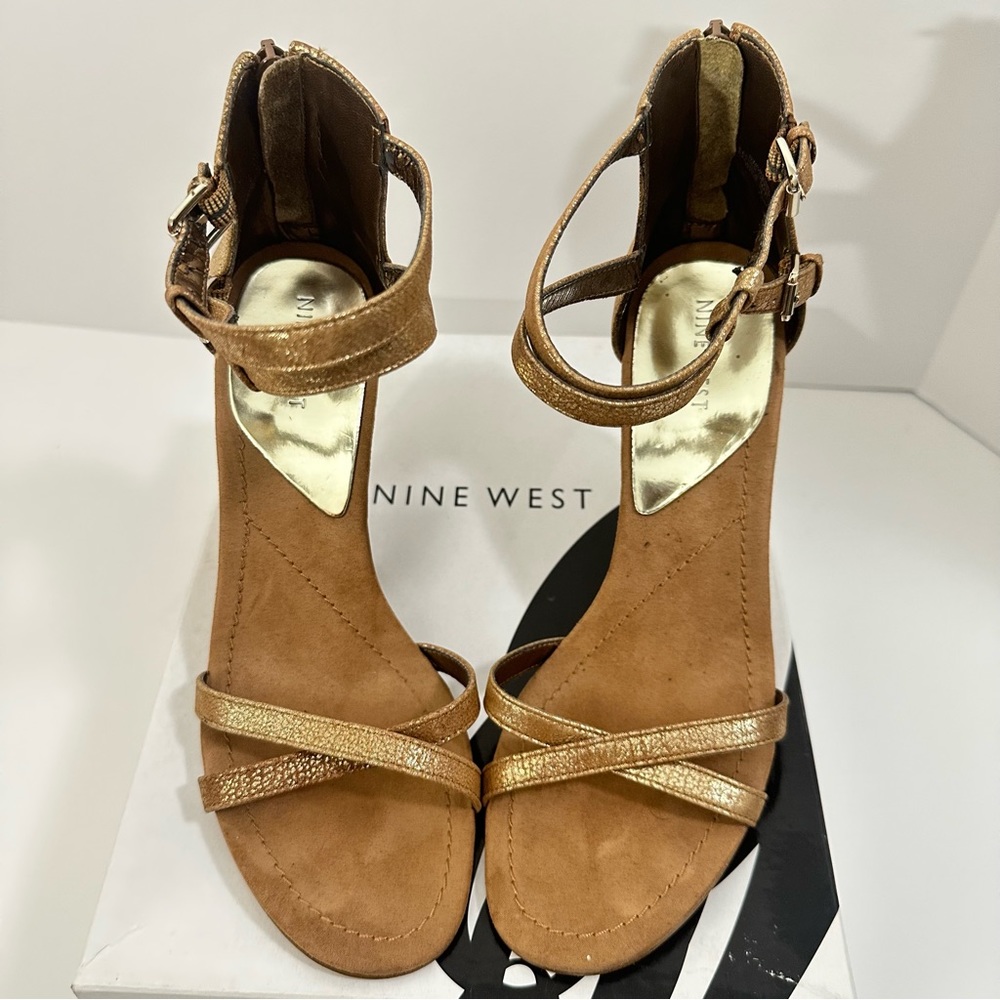Nine West (Light Gold) Wedge Sandals